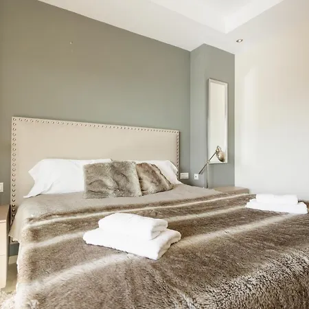 Apartament Home, With Sea Views, South Facing And Close To The Golf Course And The Beach, In Elviria Hills *